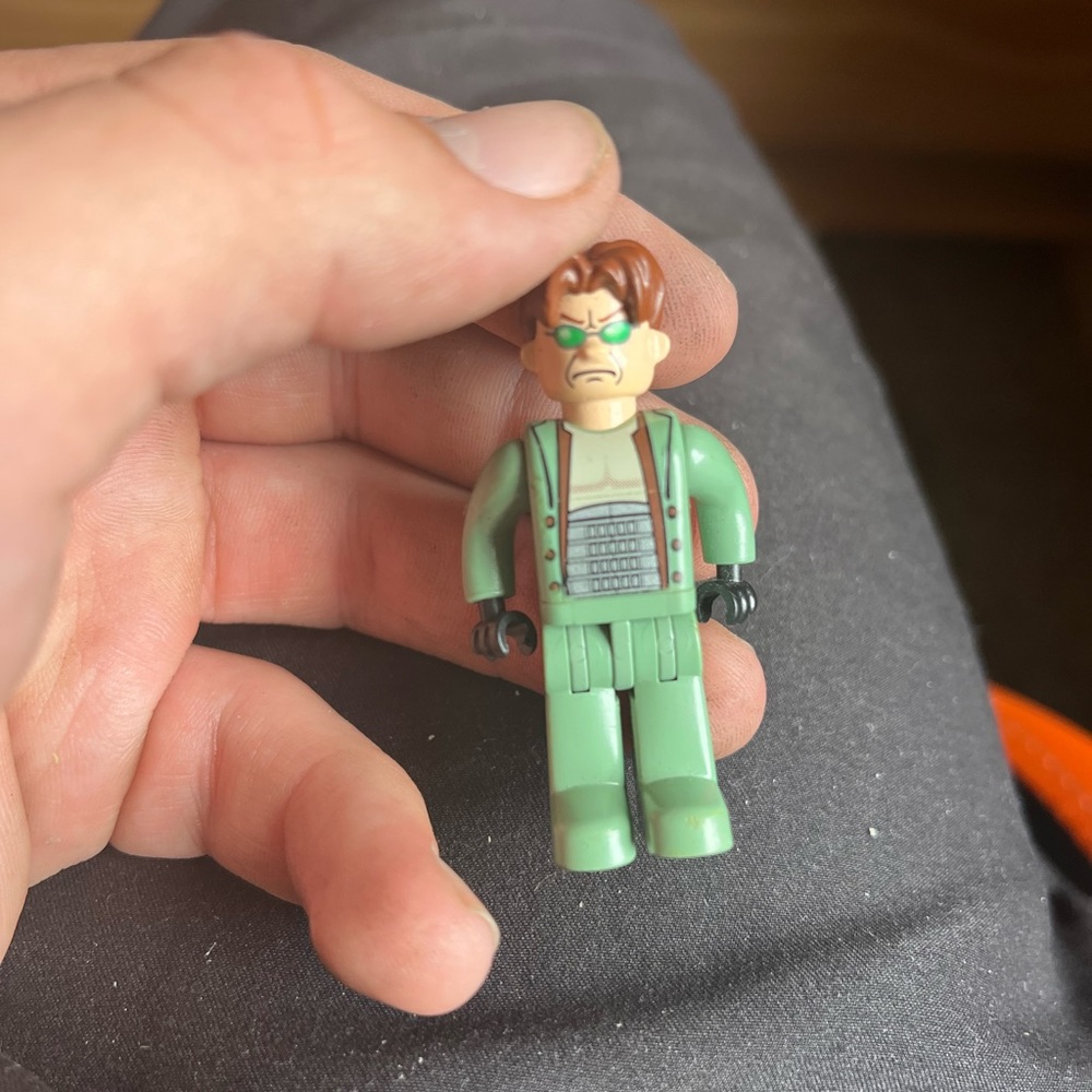 Doc ock mini figure